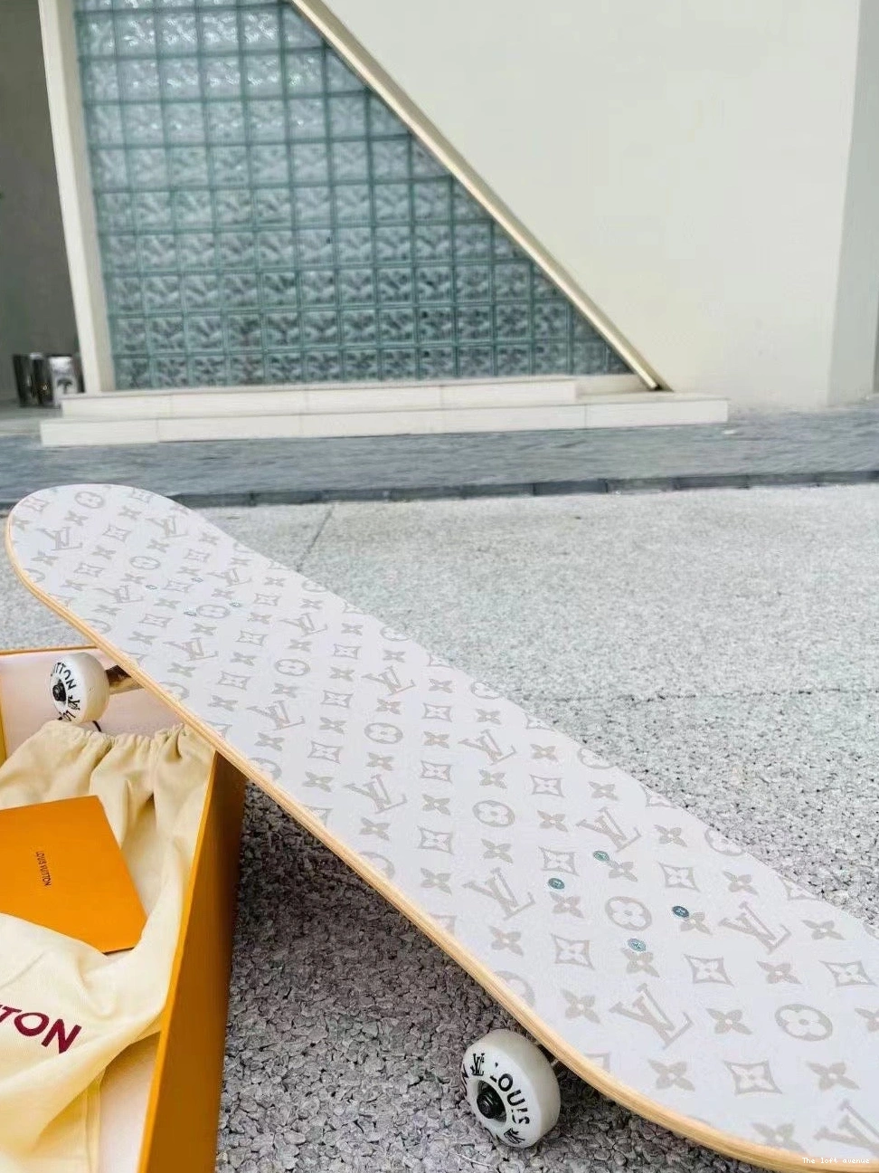 SKATEBOARD LV CUSTOM 0805